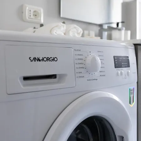 8 Min Dalla Metro Casa Elegante Con Netflix E Wifi Mailand Exterior foto