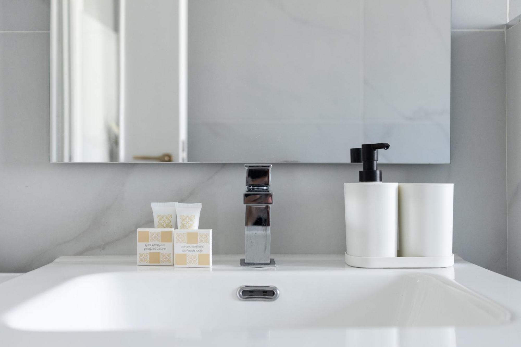 Appartamento 8 Min Dalla Metro Casa Elegante Con Netflix E Wifi Milano